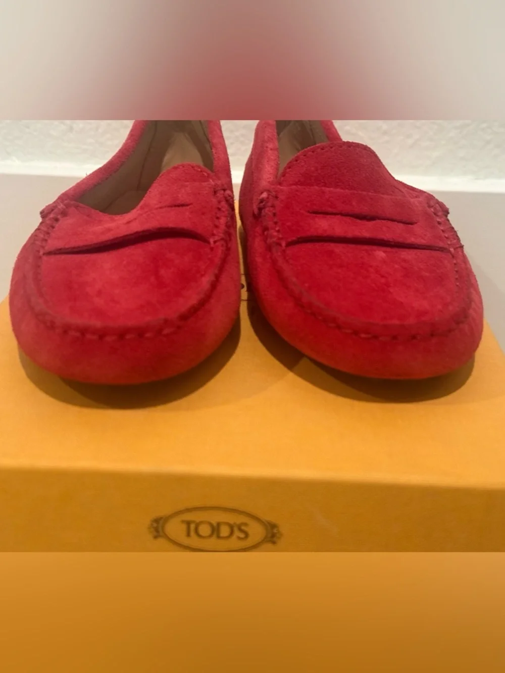 NWT TOD’S JUNIOR GIRLS GOMMINO SUEDE LOAFERS, SIZE EU 29 (US 11-11.5), RED